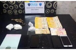 Palermo: Armado, llevaba un popurrí de drogas para vender