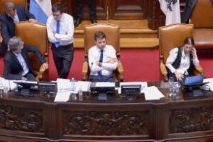 La legislatura: Homenajeó a los combatientes en Malvinas