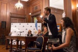 El Cuerpo Legislativo: Declaró de Interés El libro “Band-Bandoneón”