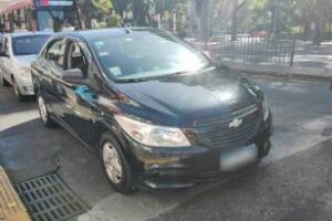 Plaza Flores:Cae pareja de estafadores con pedido de captura