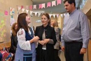 Escuelas: Burzaco y Acuña visitando los Espacios Seguros instalados