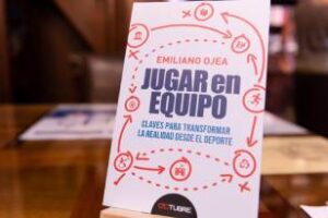 El Cuerpo Legislativo entregó diplomas a un libro y a un documental