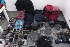 Ciudad:Secuestran más de 1.700 uniformes policiales truchos