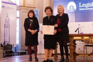 Ciudad:Personalidad Destacada a la cantante lírica , Lucía Boero