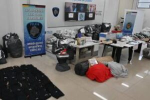Barrio de Flores:Fabricaban ropa falsa de primeras marcas