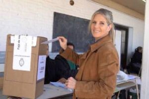 Cynthia Hotton:Se refirió al clima de la jornada electoral