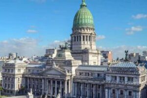 Dictamen de licencias,a favor del trabajo y las familias