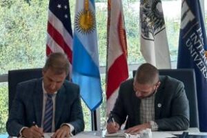 Ciudad firmó un acuerdo con la Universidad de Florida