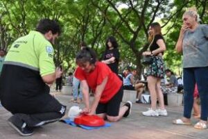 En la ciudad:Jornada masiva de RCP en los bosques de Palermo