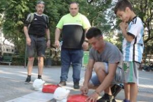 Ciudad:Se dan clases didácticas en esquinas, colegios y parques