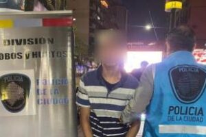 Barrio Balvanera:Un detenido por un arrebato en la vía pública