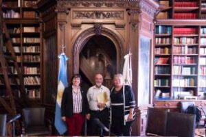 Legislatura:Declarò a Carlos Monzani como personalidad destacada