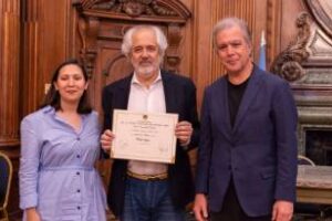 La legislatura:Resaltò la carrera del escritor Miguel Gaya