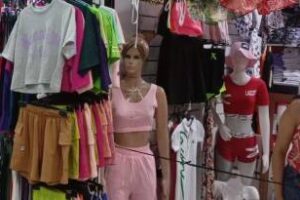 Flores:Ocho detenidos y más de 1.500 prendas incautadas