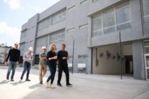 Jorge Macri recorrió las obras de la Escuela de Danzas N° 2