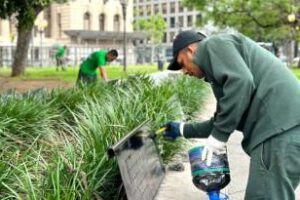 Plaza Lavalle:Finalizaron los trabajos de limpieza y reparación