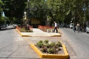 Comuna 11:Villa del Parque Nueva esquina verde y ensanches en calles