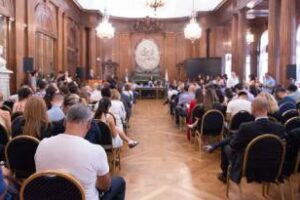 Audiencia Pùblica, para Procurador general y autoridades del banco