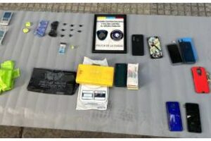 Comuna 15:Balvanera Detienen un auto y encuentran un kilo de cocaína