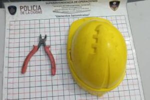 Tres detenidos en Puente La Noria por robar cables de telefonía
