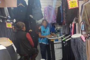 Once:Secuestran 1.600 prendas apócrifas, se detuvo a diez extranjeros