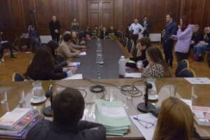 En la ciudad:Se reunió la comisiòn de comunicación social