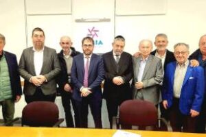 El presidente de AMIA:Convocò a expresidentes de la institución