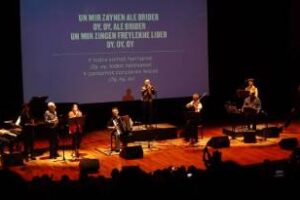 AMIA 130 años:A sala llena, se realizó el espectáculo «Raíces y Tradiciones»