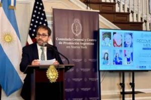 AMIA:Se inauguró la muestra “Re Memoria–Retratos de vida”