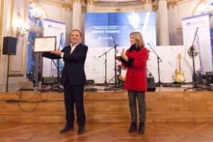 Ciudad:Johnny Tedesco es personalidad destacada de la cultura