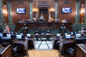 Ciudad:Nueva legisladora,capacitación sobre mayores y designaciones