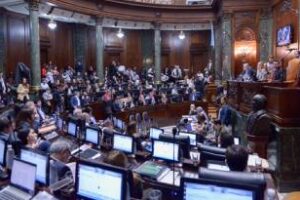 Legislatura:Se creò el INDEC y readecuaron la antigüedad de los taxis