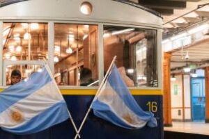 Subte:Línea A celebra la Independencia con un paseo histórico