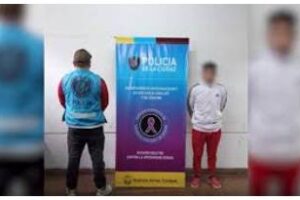 Retiro:Detienen a dos pungas fueron detenidos por robar un celular