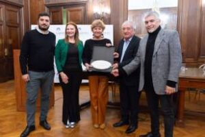 Distinción:Declaran de interès la reapertura de una biblioteca