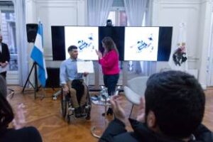 Legislatura porteña,otorgó una distinción a Enrique Plantey