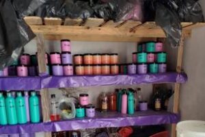 Cayo la “Banda de los alisadores” que vendía productos capilares