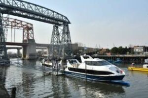 El Riachuelo vuelve a ser navegable tras los saneamiento