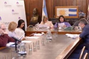 En el palacio legislativo:Se reunió la Comisión de Turismo y Deportes