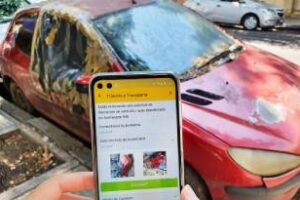 La Ciudad removió de las calles más de 800 vehículos abandonados