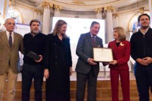 La Legislatura homenajeó al periodista, José Escribano