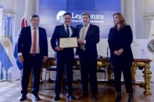 Legislatura:Reconoció,como Huésped de Honor al Canciller del Paraguay