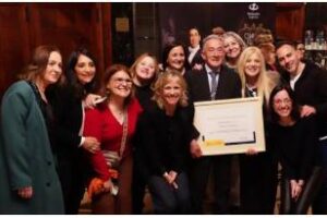 Día del Maestro:Se reconoció a 30 docentes con 30 años de trayectoria