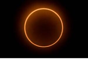 El eclipse solar anular:Y la música en el Planetario para disfrutar