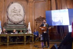 La legislatura porteña:Distinguiò al maestro Alfonso Devita