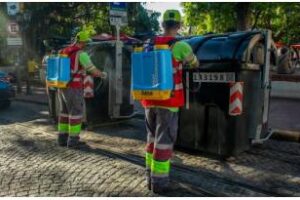 Nuevas cuadrillas para higienizar los contenedores de basuras