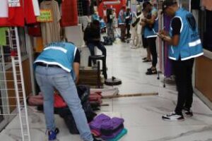 Flores:Megaoperativo Desalojaron a los manteros de la calle Avellaneda