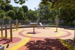 Comuna 14:Plaza Inmigrantes de Armenia,renovó postas aeróbicas