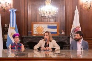 La legislatura:Declarò de Interés el libro ¨Por ser mujer¨