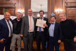 Legislatura porteña:Manuel “Bambino” Pons,es Personalidad Destacada